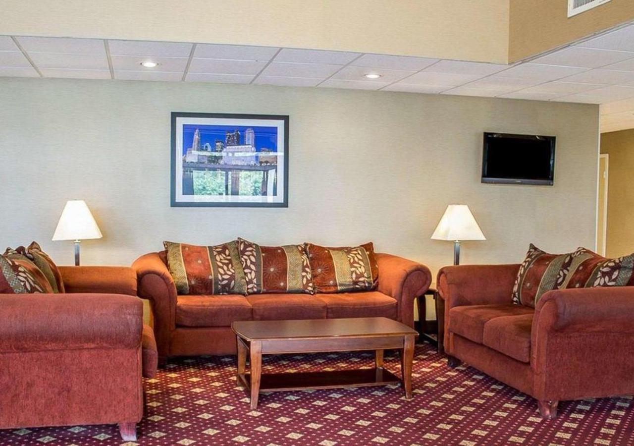 Norwood Inn & Suites Columbus Esterno foto