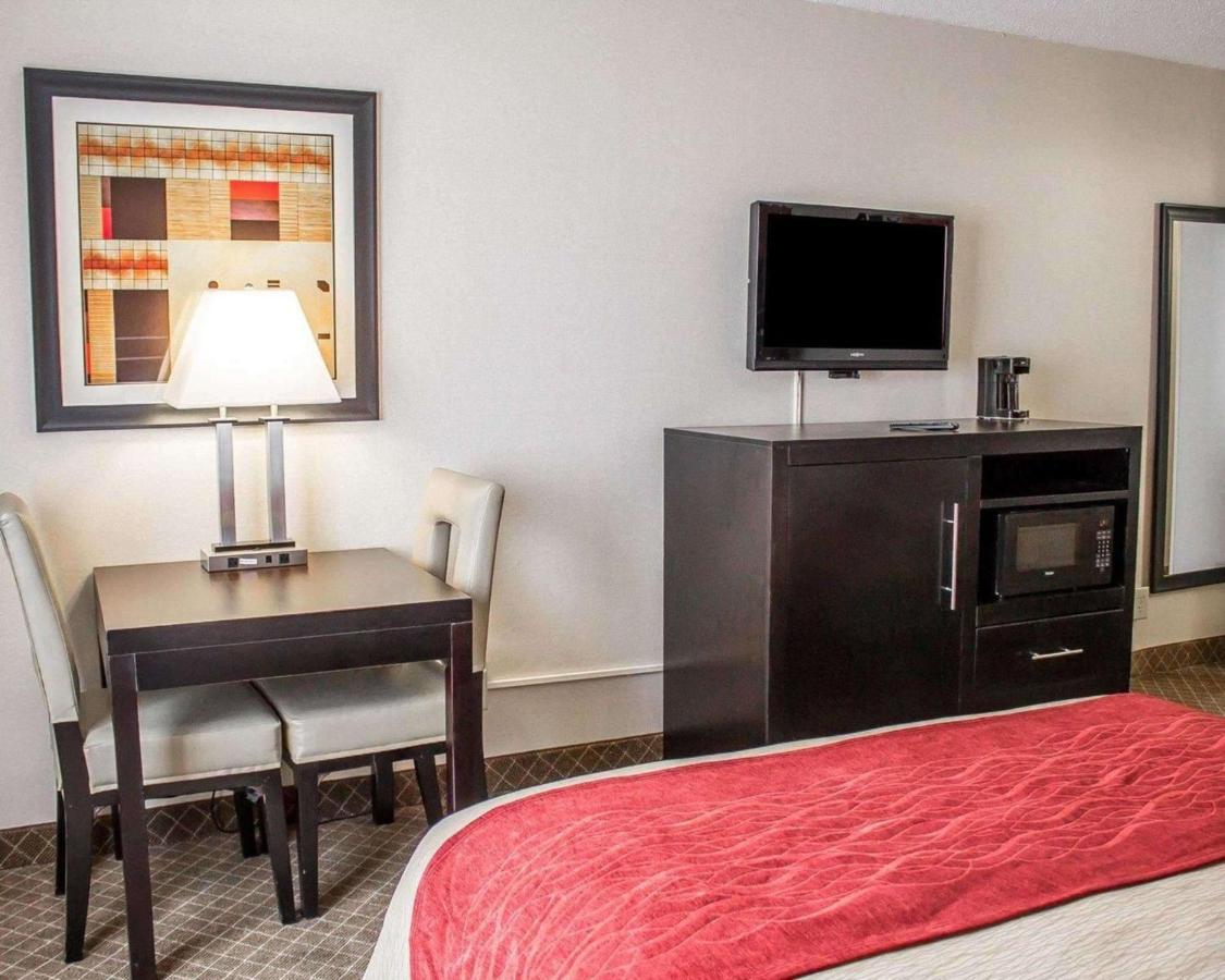 Norwood Inn & Suites Columbus Esterno foto